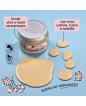 Scrub viso e mani con rosa canina, rusco e acqua costituzionale di mirtillo