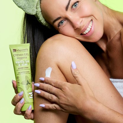 Kit corpo fresco - Bagnodoccia + Scrub corpo + Crema Leggera