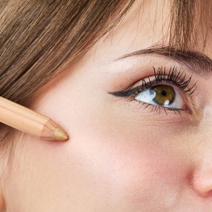 Illuminante viso e occhi oro champagne