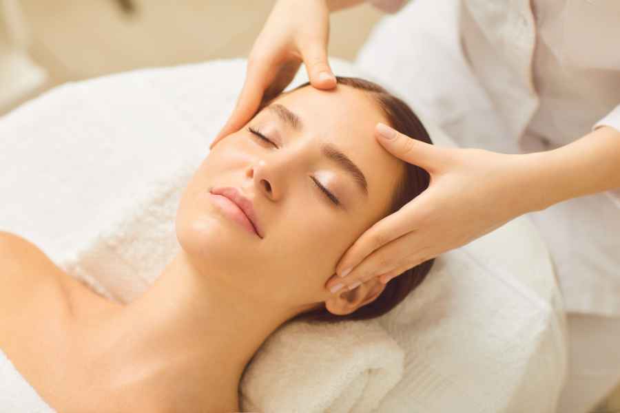 Massaggio viso tonificante @Biostorie Senigallia