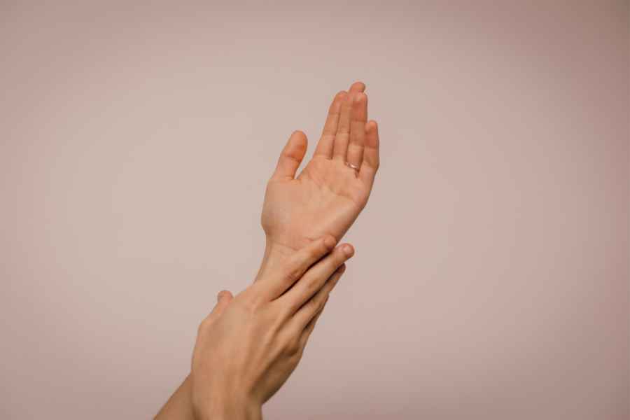 Massaggio mani da fata @Biostorie Modena